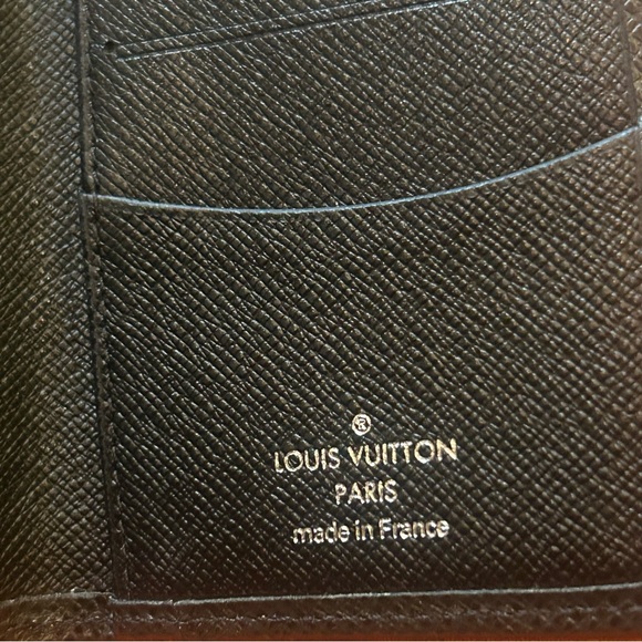 Louis Vuitton Wallet - Picture 2 of 8